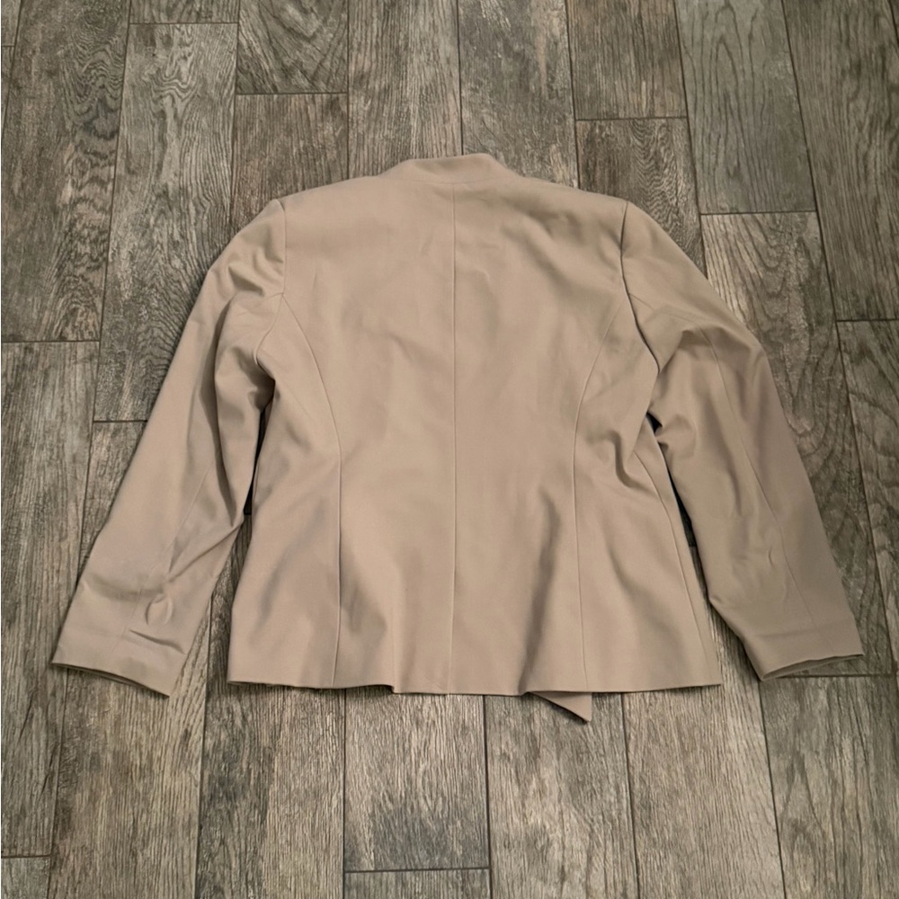 Calvin Klein Women's Light Taupe Single-Button Blazer - Picture 2 of 3